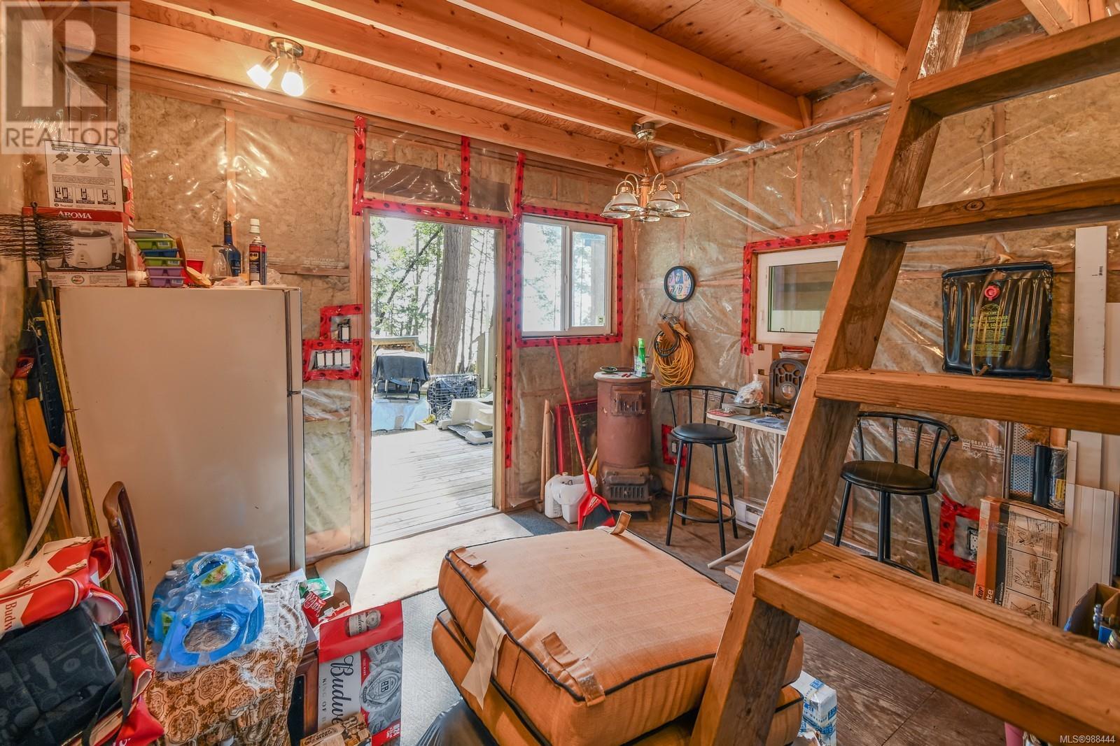 919 Salal Dr, Mudge Island, British Columbia  A1A 1A1 - Photo 37 - 988444