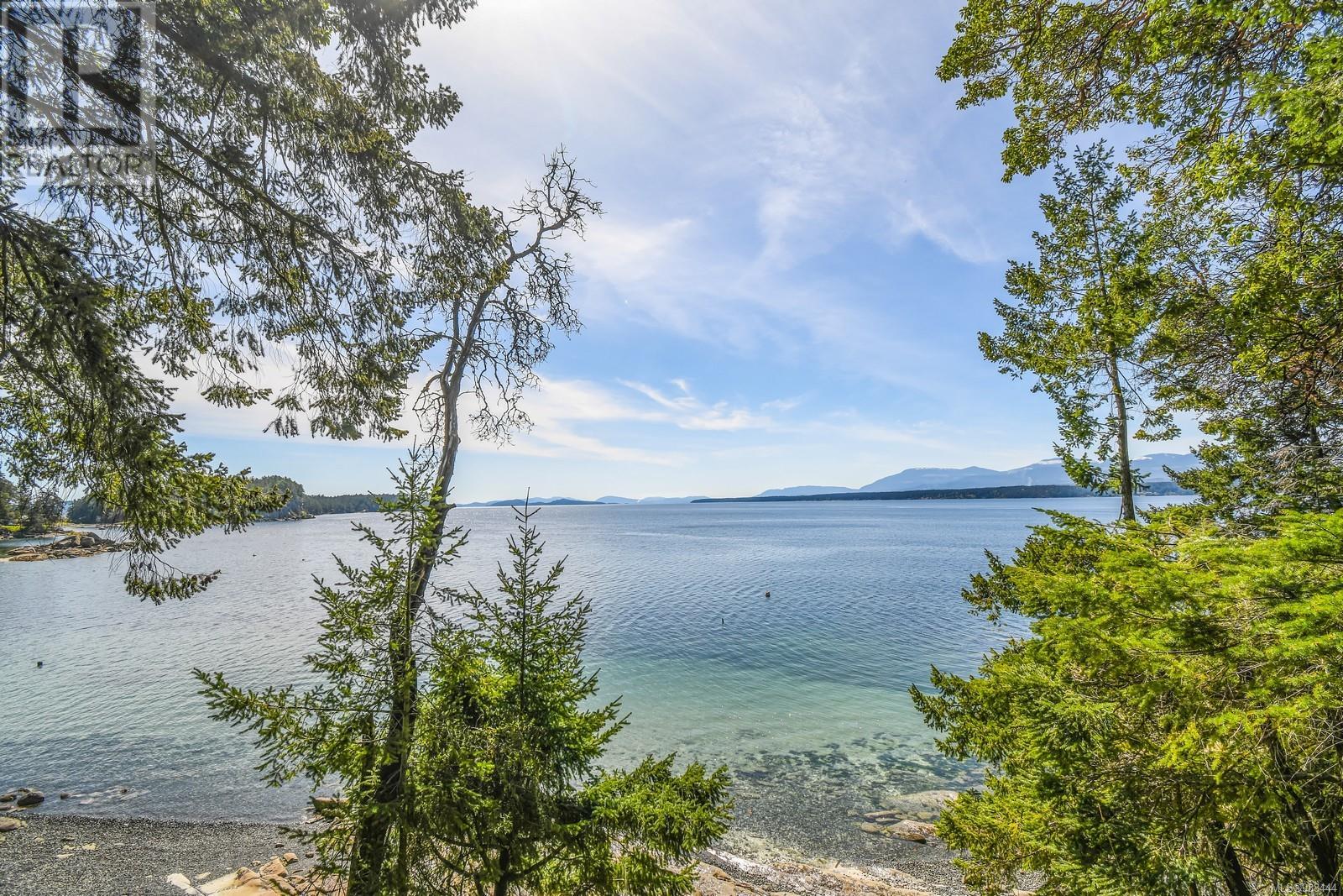 919 Salal Dr, Mudge Island, British Columbia