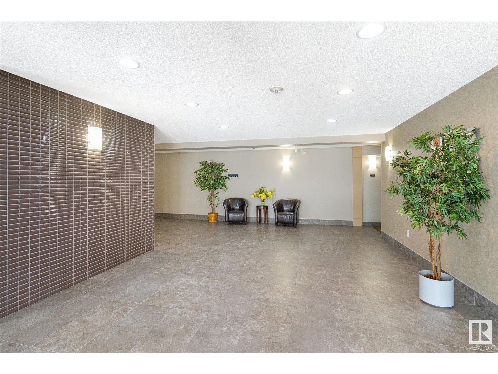 Property at #109 2208 44 AV NW image 4