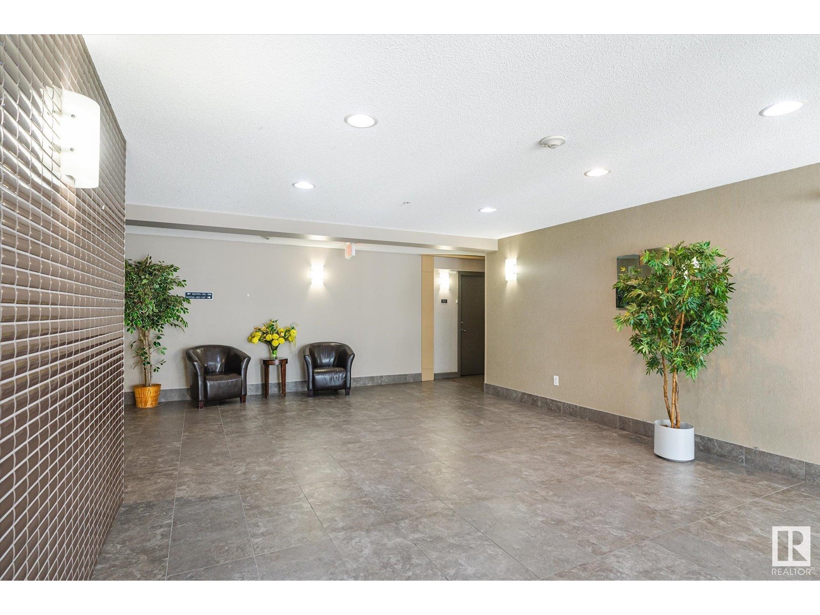 Property at #109 2208 44 AV NW image 5