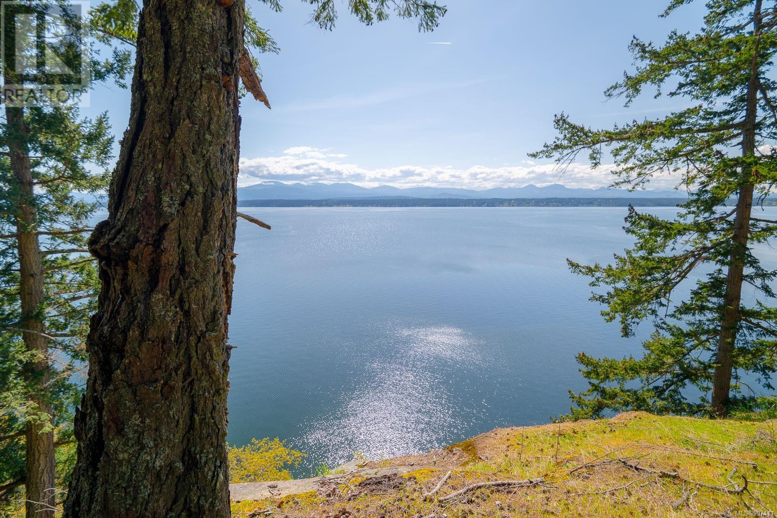 553 Flewett Dr, Decourcy Island, British Columbia