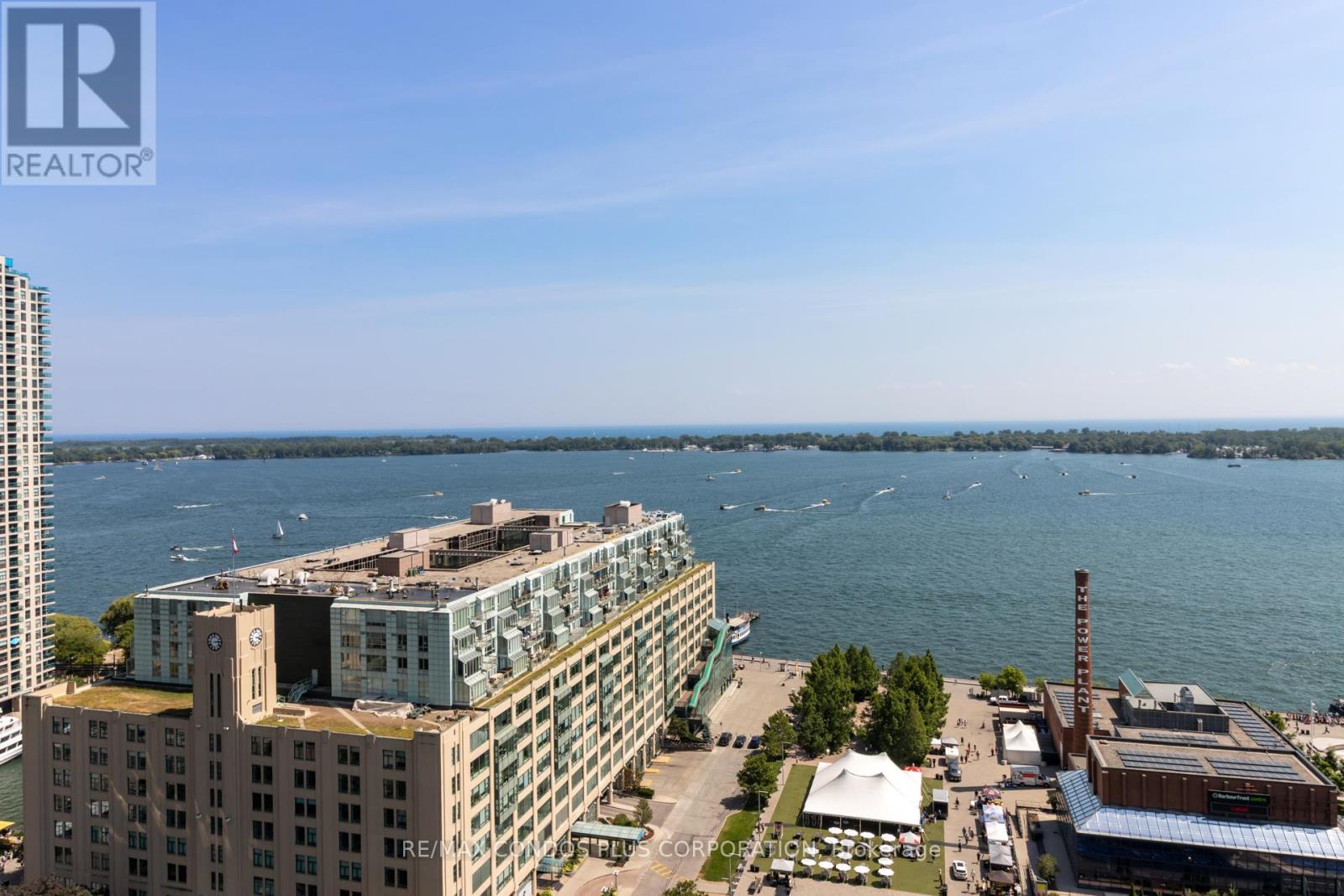 2302 - 218 Queens Quay W, Toronto (Waterfront Communities), Ontario  M5J 2Y6 - Photo 1 - C12283747