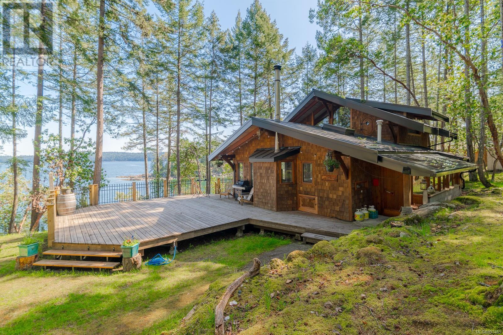 550 Cardale Rd, Decourcy Island, British Columbia  A1A 1A1 - Photo 2 - 997483