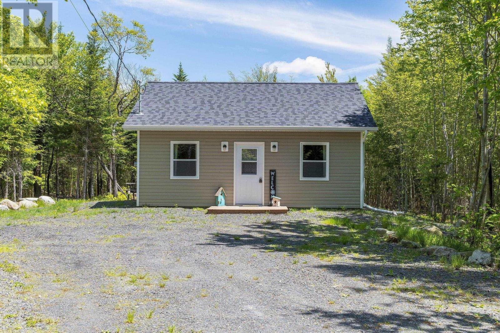 38 Joseph Street, Labelle, Nova Scotia  B0T 1E0 - Photo 3 - 202512869