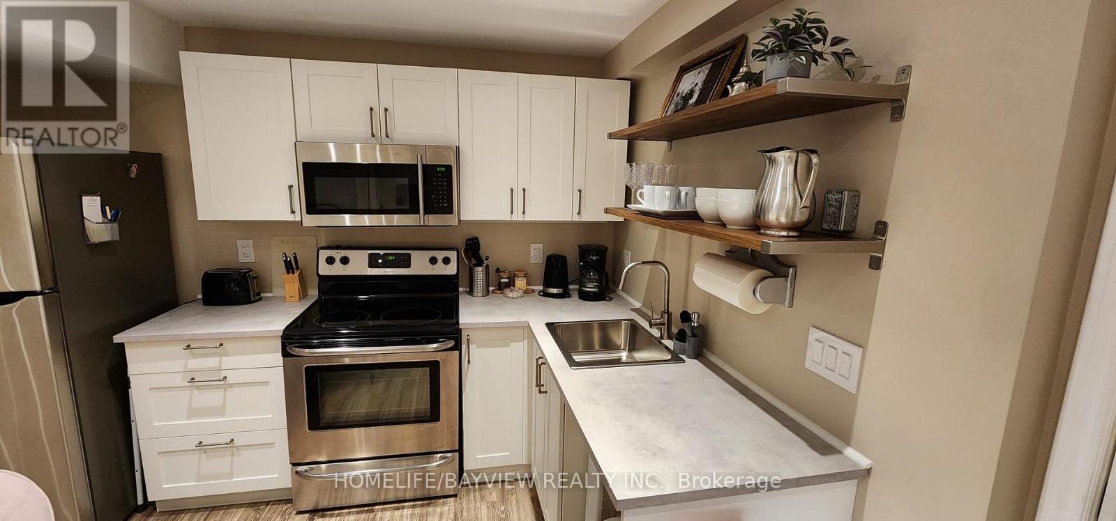 175 Art West Avenue, Newmarket (Woodland Hill), Ontario  L3X 0C2 - Photo 4 - N12314510