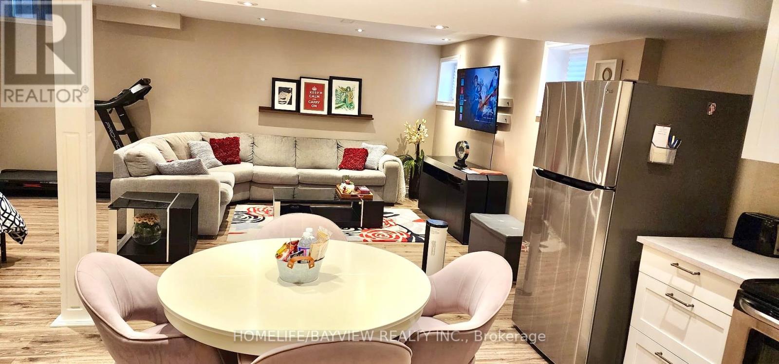 175 Art West Avenue, Newmarket (Woodland Hill), Ontario  L3X 0C2 - Photo 7 - N12314510