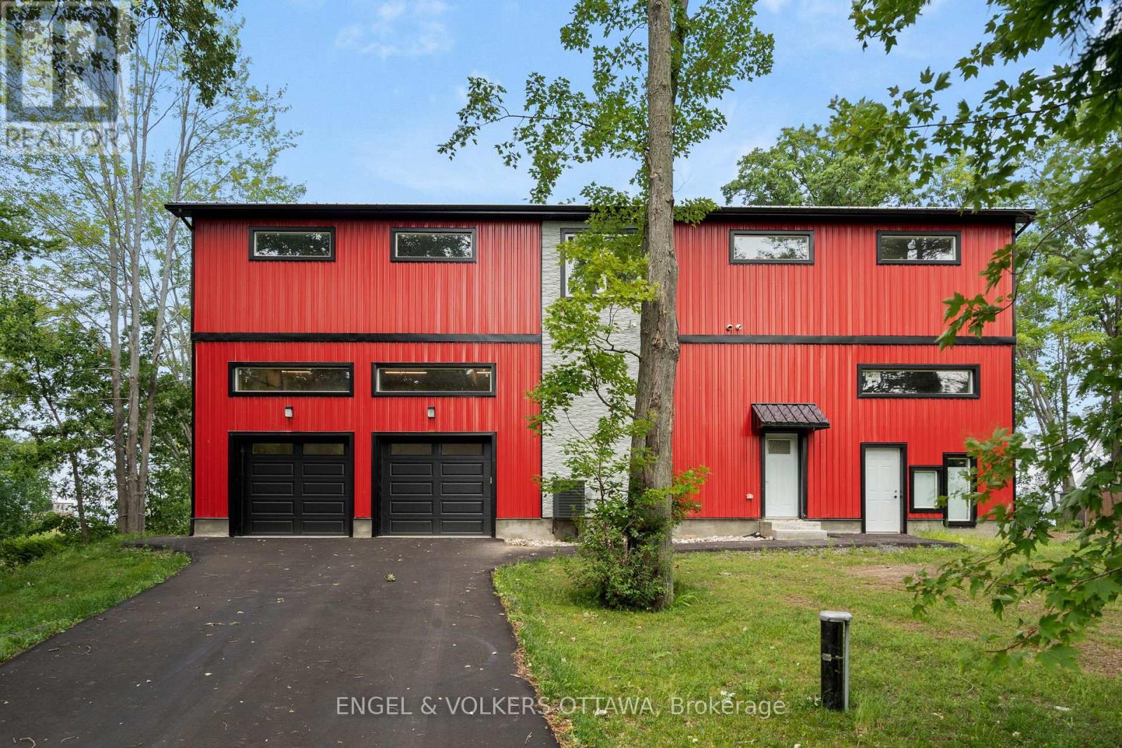 866 BAYVIEW DRIVE, Ottawa, Ontario
