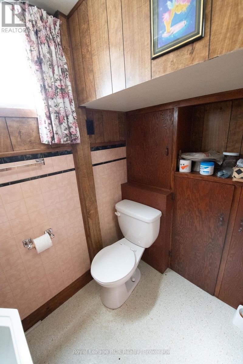 258 Birmingham Street W, Wellington North, Ontario  N0G 2L1 - Photo 30 - X12314655