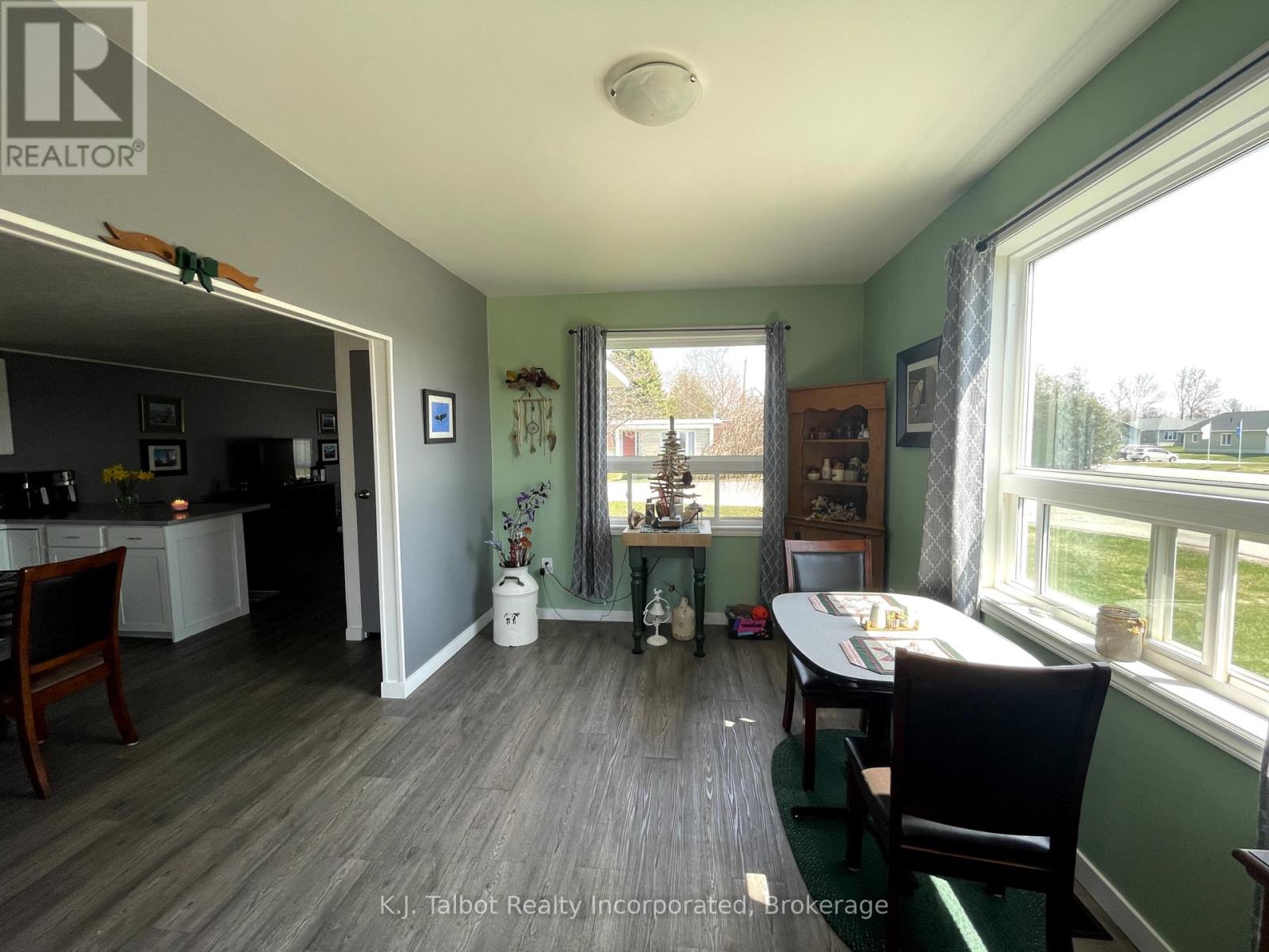 27 Cranberry Drive, Ashfield-Colborne-Wawanosh, Ontario  N7A 3Y3 - Photo 11 - X12314689