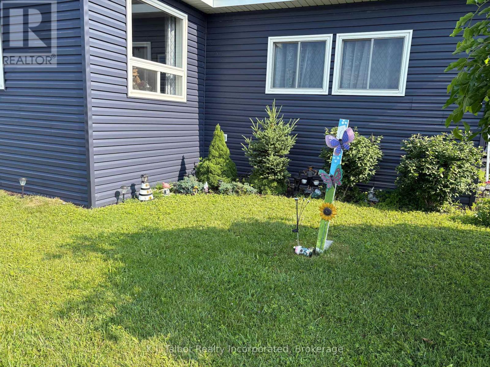 27 Cranberry Drive, Ashfield-Colborne-Wawanosh, Ontario  N7A 3Y3 - Photo 9 - X12314689