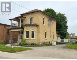 135 FERGUS STREET S, Wellington North, Ontario
