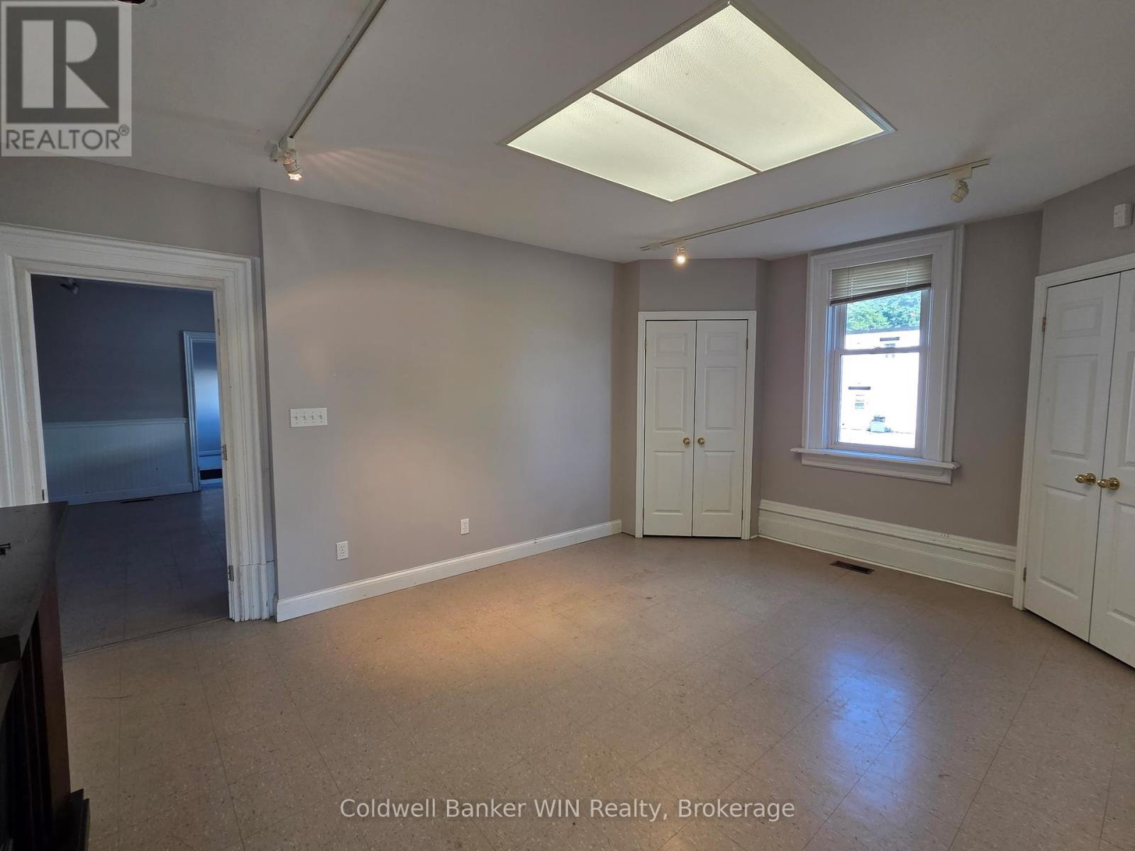 135 Fergus Street S, Wellington North, Ontario  N0G 2L2 - Photo 10 - X12314730
