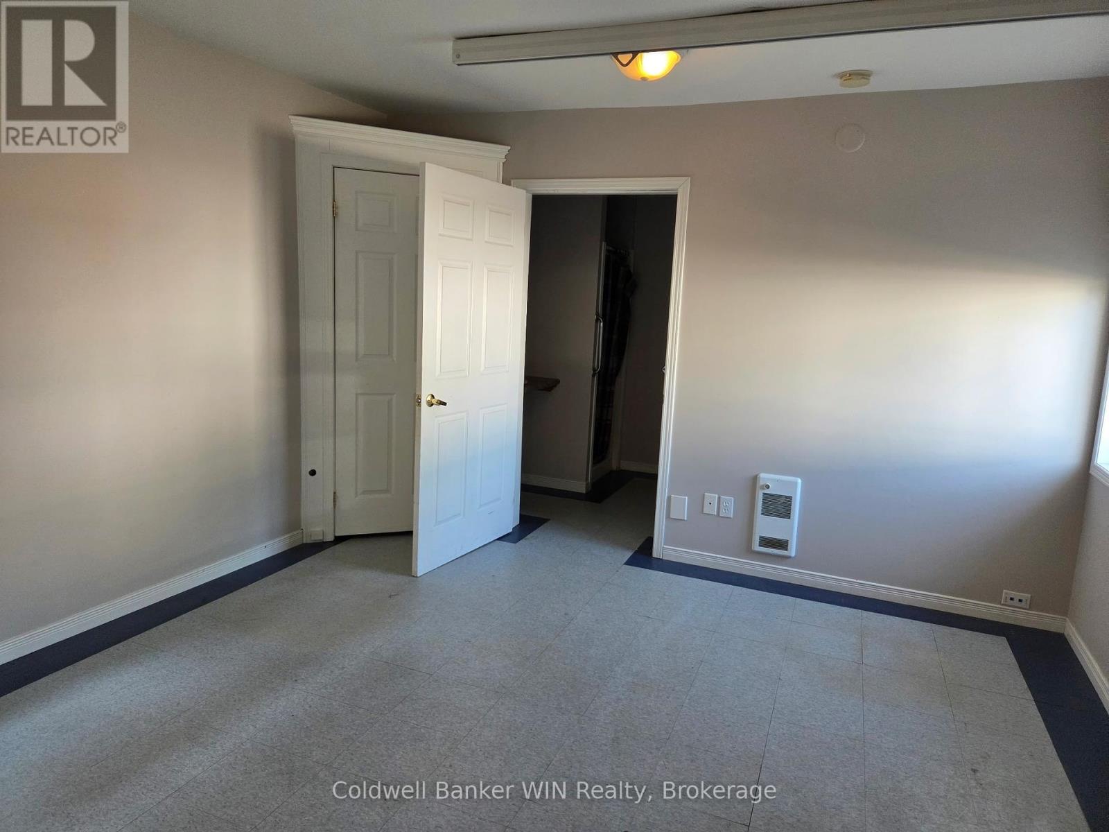 135 Fergus Street S, Wellington North, Ontario  N0G 2L2 - Photo 15 - X12314730