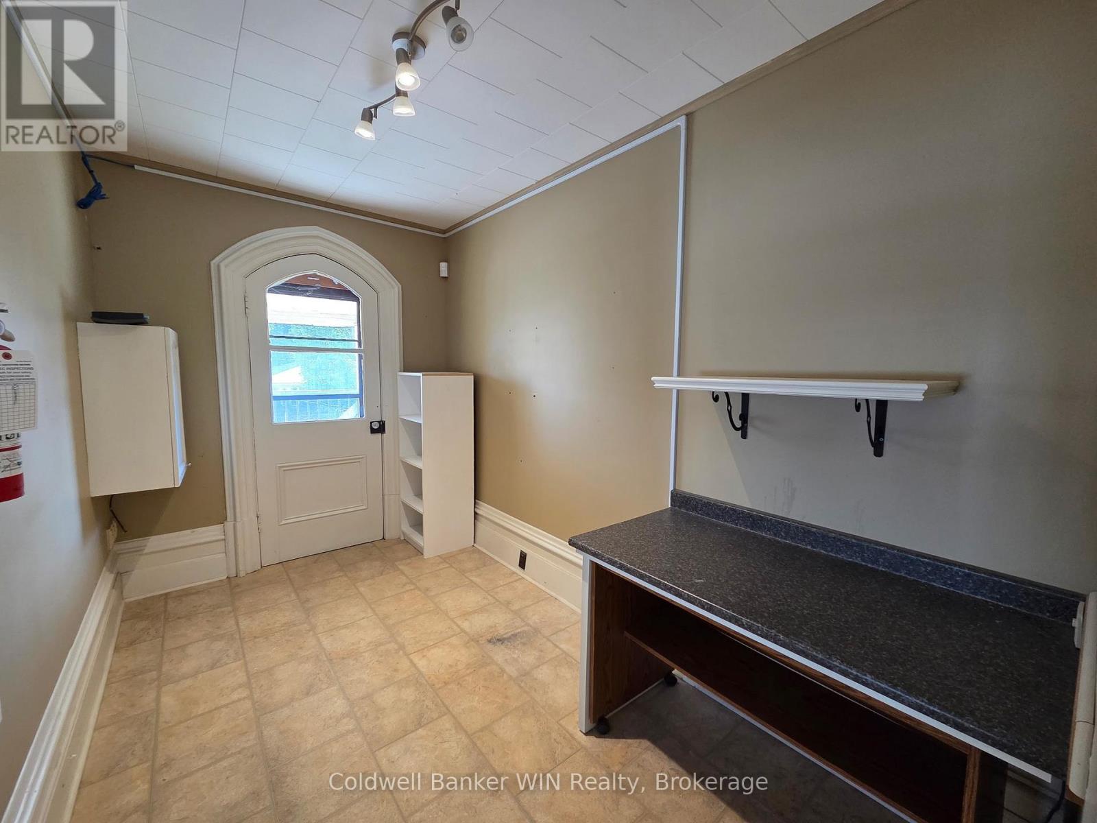 135 Fergus Street S, Wellington North, Ontario  N0G 2L2 - Photo 18 - X12314730