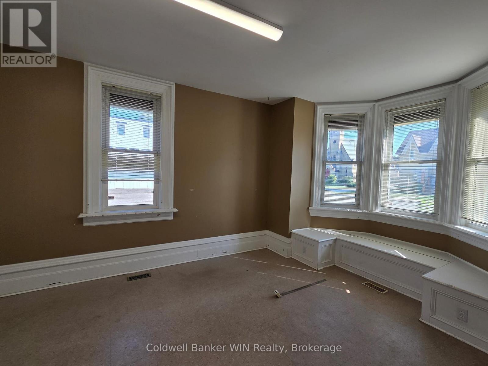 135 Fergus Street S, Wellington North, Ontario  N0G 2L2 - Photo 8 - X12314730