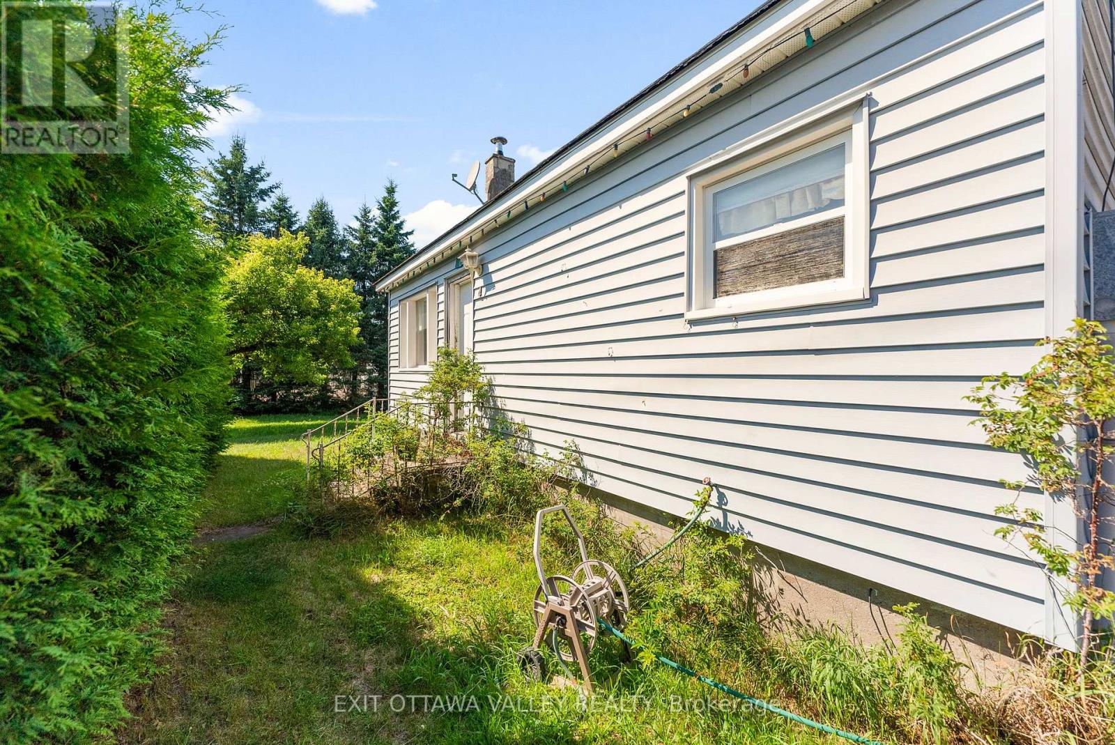 15 Philip Street, Madawaska Valley, Ontario  K0J 1B0 - Photo 12 - X12314614