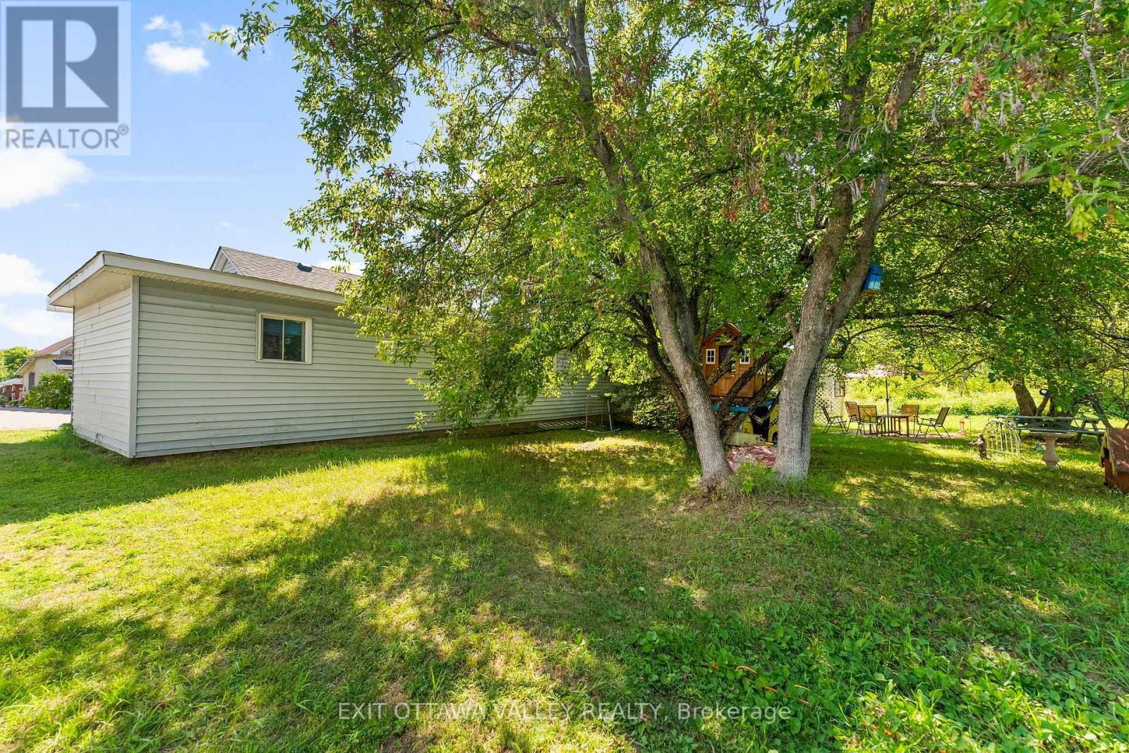 15 Philip Street, Madawaska Valley, Ontario  K0J 1B0 - Photo 20 - X12314614
