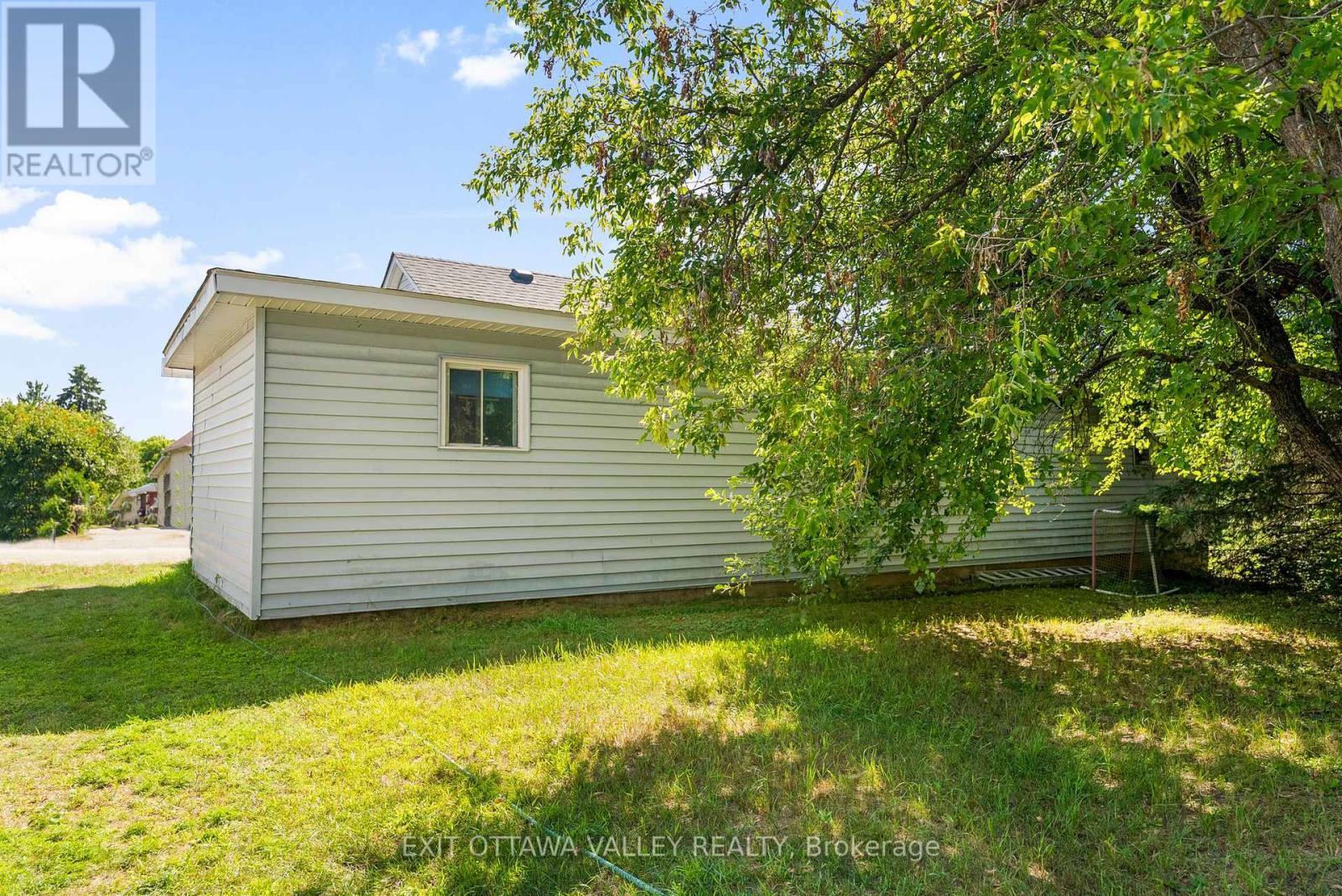 15 Philip Street, Madawaska Valley, Ontario  K0J 1B0 - Photo 23 - X12314614