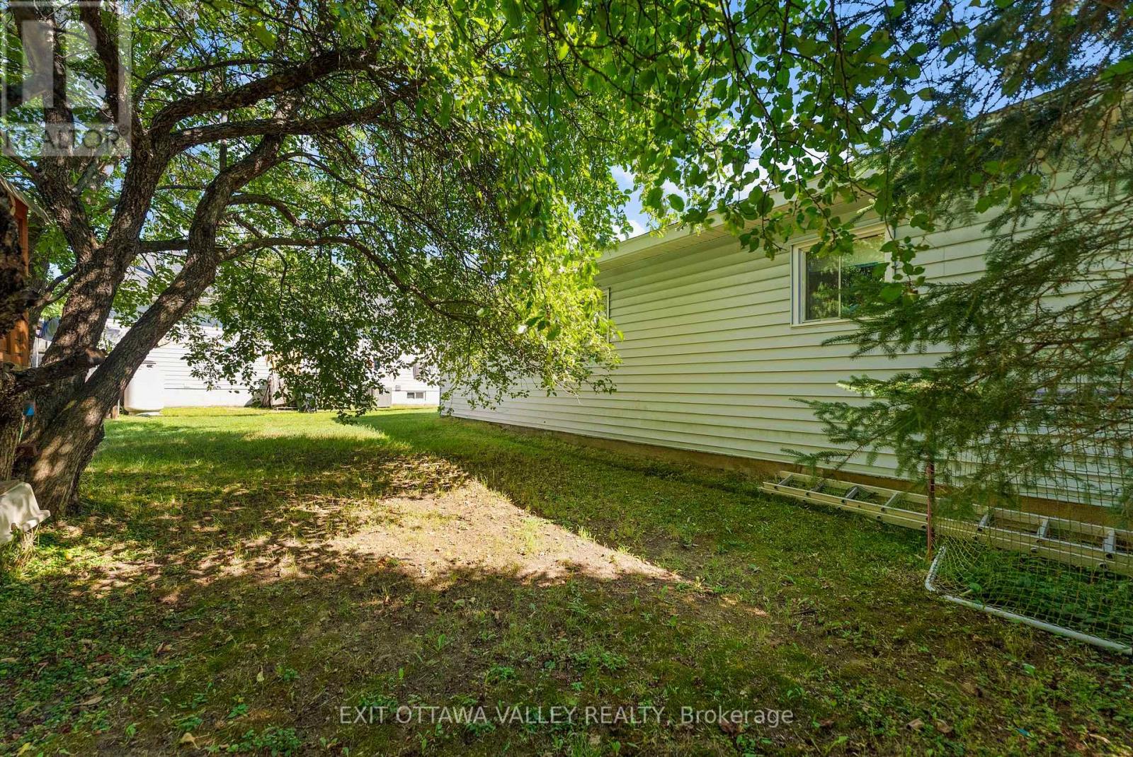 15 Philip Street, Madawaska Valley, Ontario  K0J 1B0 - Photo 24 - X12314614
