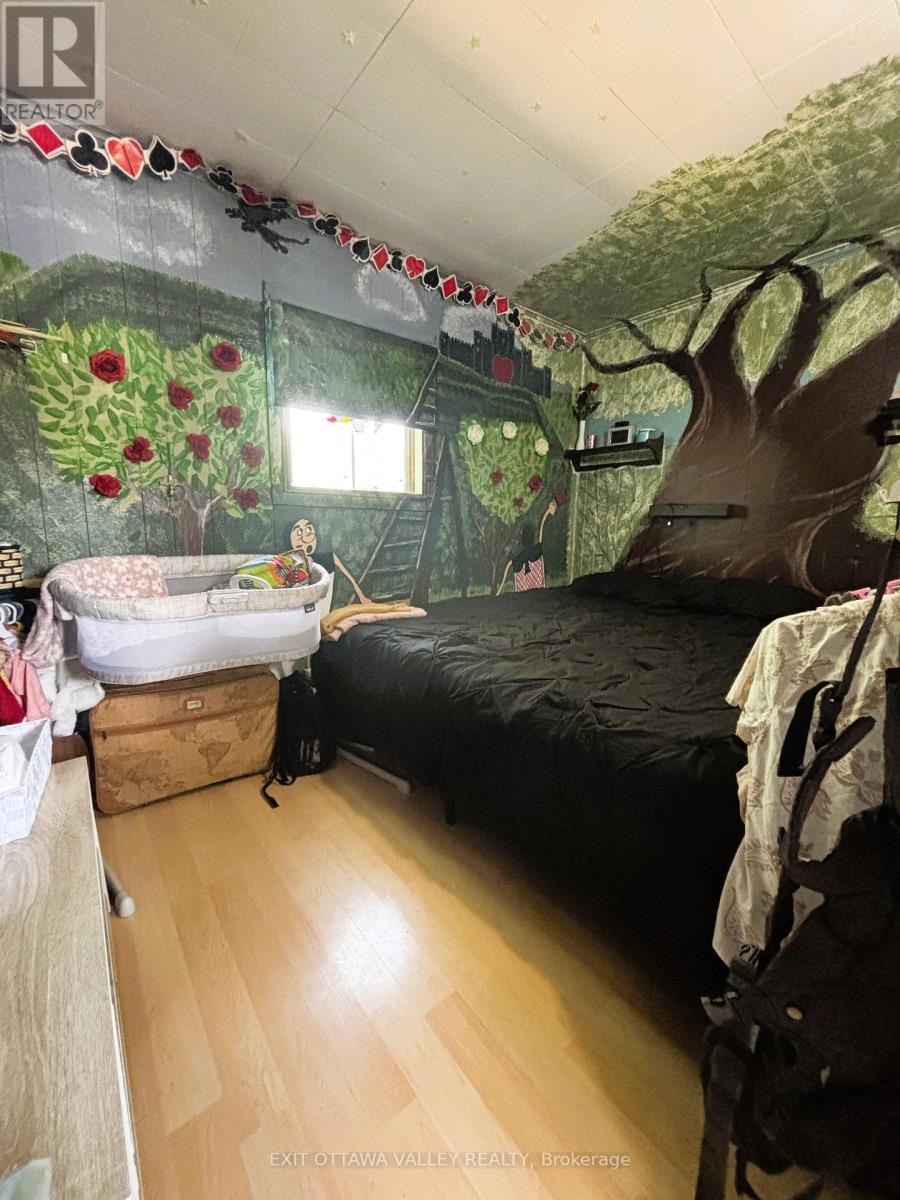 15 Philip Street, Madawaska Valley, Ontario  K0J 1B0 - Photo 35 - X12314614