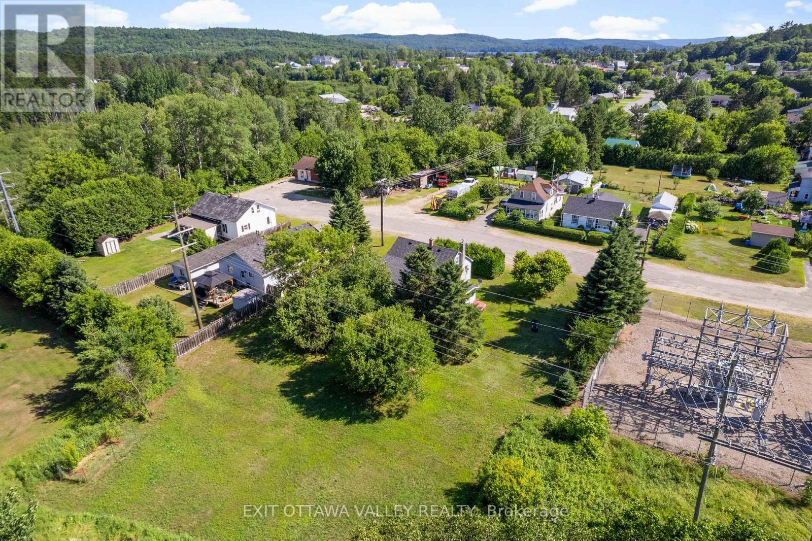 15 Philip Street, Madawaska Valley, Ontario  K0J 1B0 - Photo 7 - X12314614