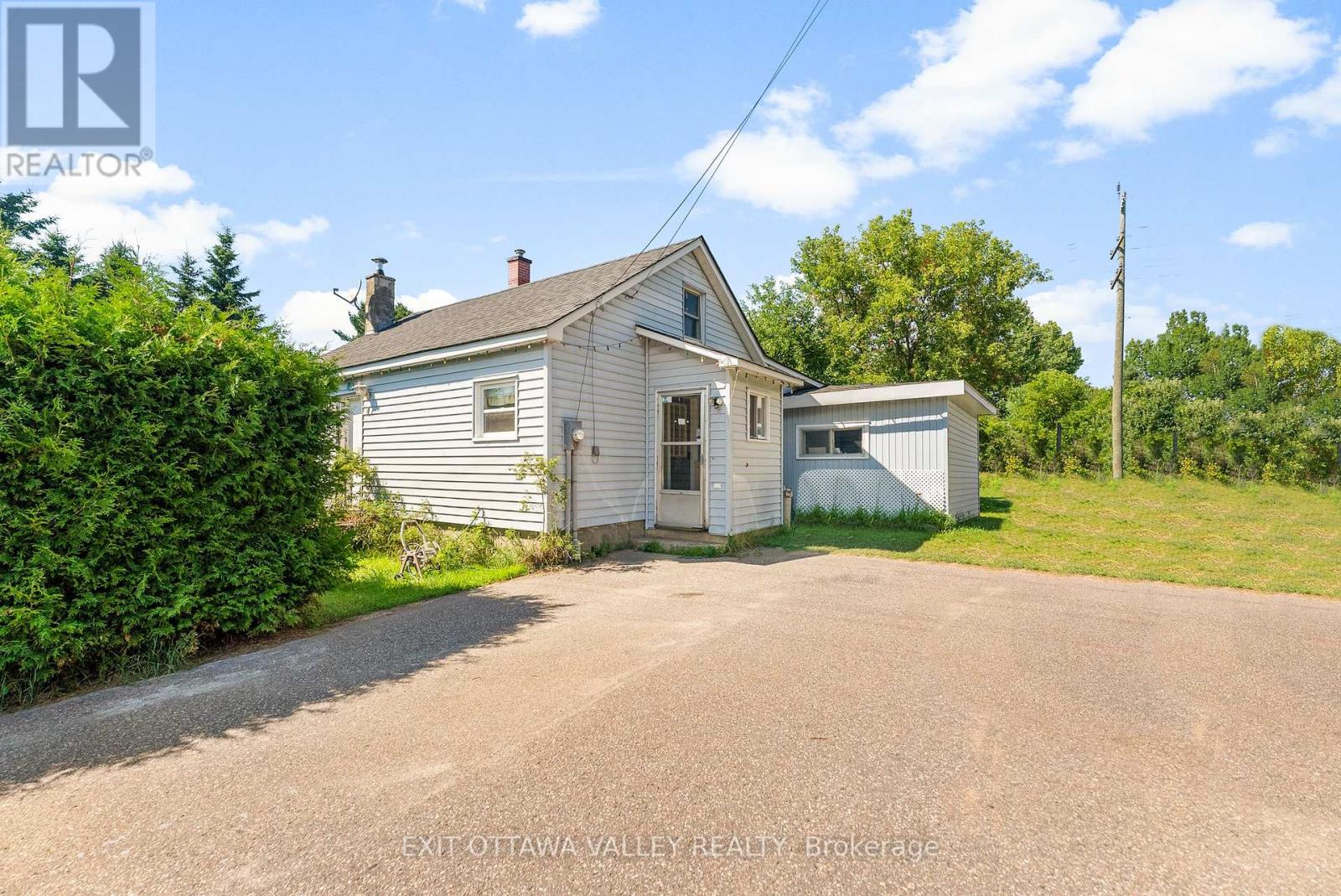15 Philip Street, Madawaska Valley, Ontario  K0J 1B0 - Photo 9 - X12314614