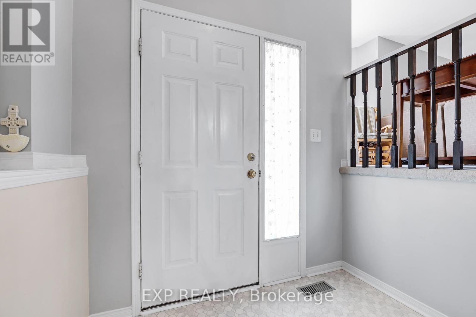 229 Carroll Crescent, Cobourg, Ontario  K9A 5P8 - Photo 3 - X12314517