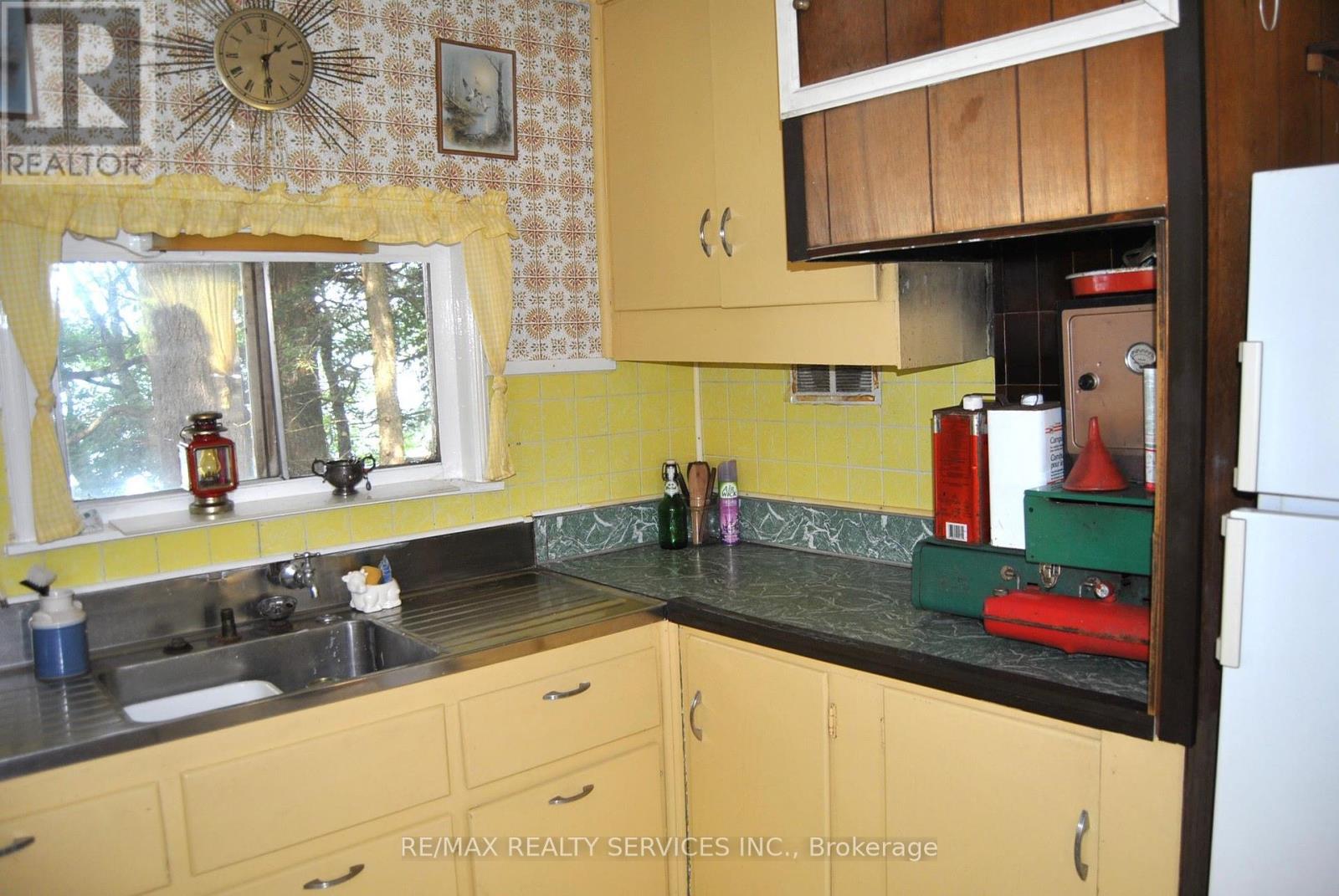 1102 Lakeshore Drive S, Bracebridge (Oakley), Ontario  P1L 1X3 - Photo 25 - X12314539