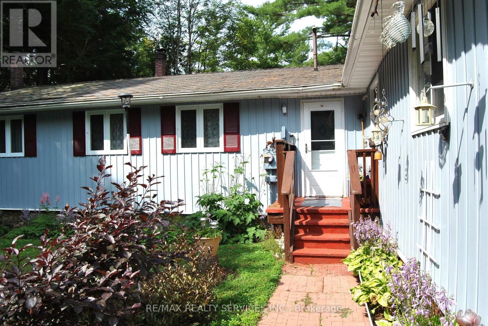 1102 Lakeshore Drive S, Bracebridge (Oakley), Ontario  P1L 1X3 - Photo 4 - X12314539