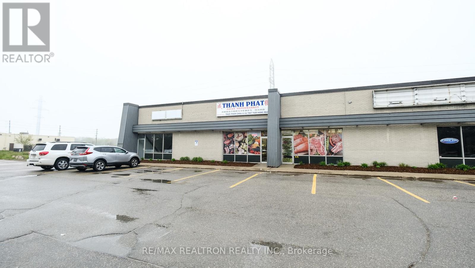 252 Silvercreek Parkway N, Guelph, Ontario  N1H 1E7 - Photo 3 - X12314550