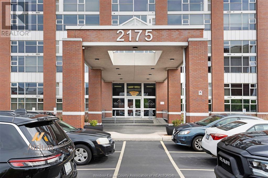Property at 2175 WYANDOTTE STREET East Unit# 102 image 2