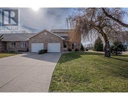 1708 BANWELL, Windsor, Ontario