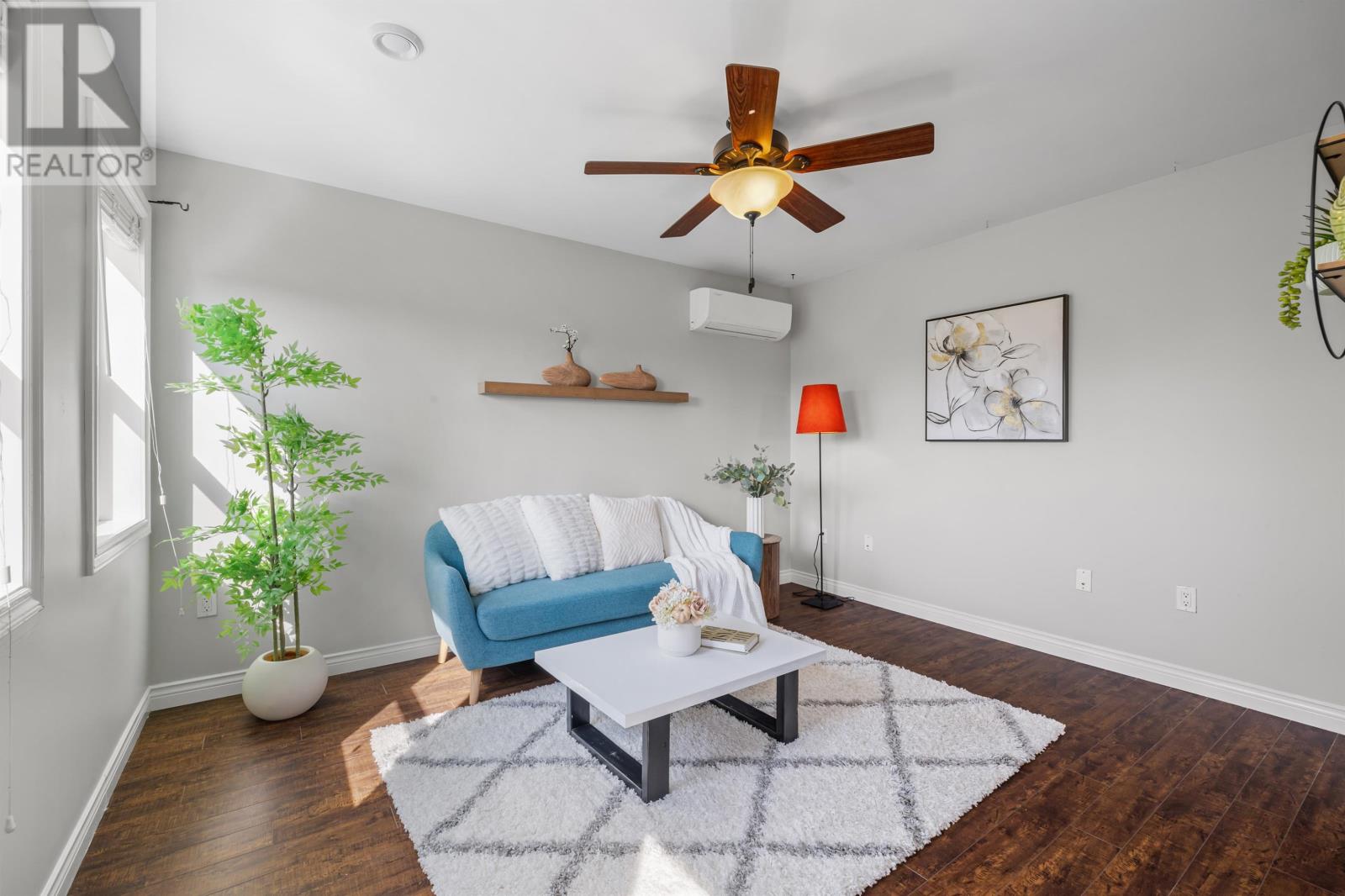 Property at 139 Kenwood Circle image 2