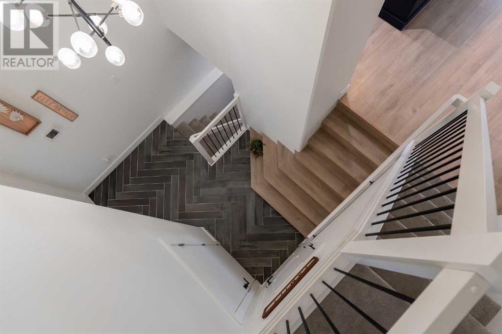 Property at 692 Sixmile Crescent S image 4