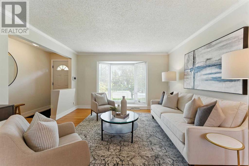 Property at 57 Gladeview Crescent SW image 4