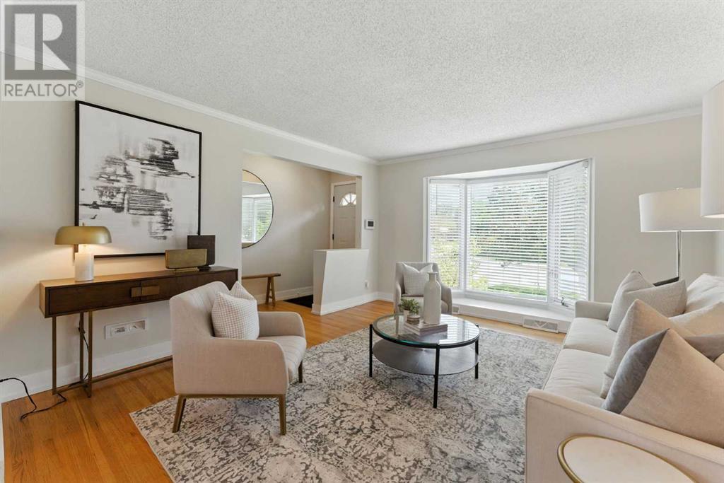 Property at 57 Gladeview Crescent SW image 3