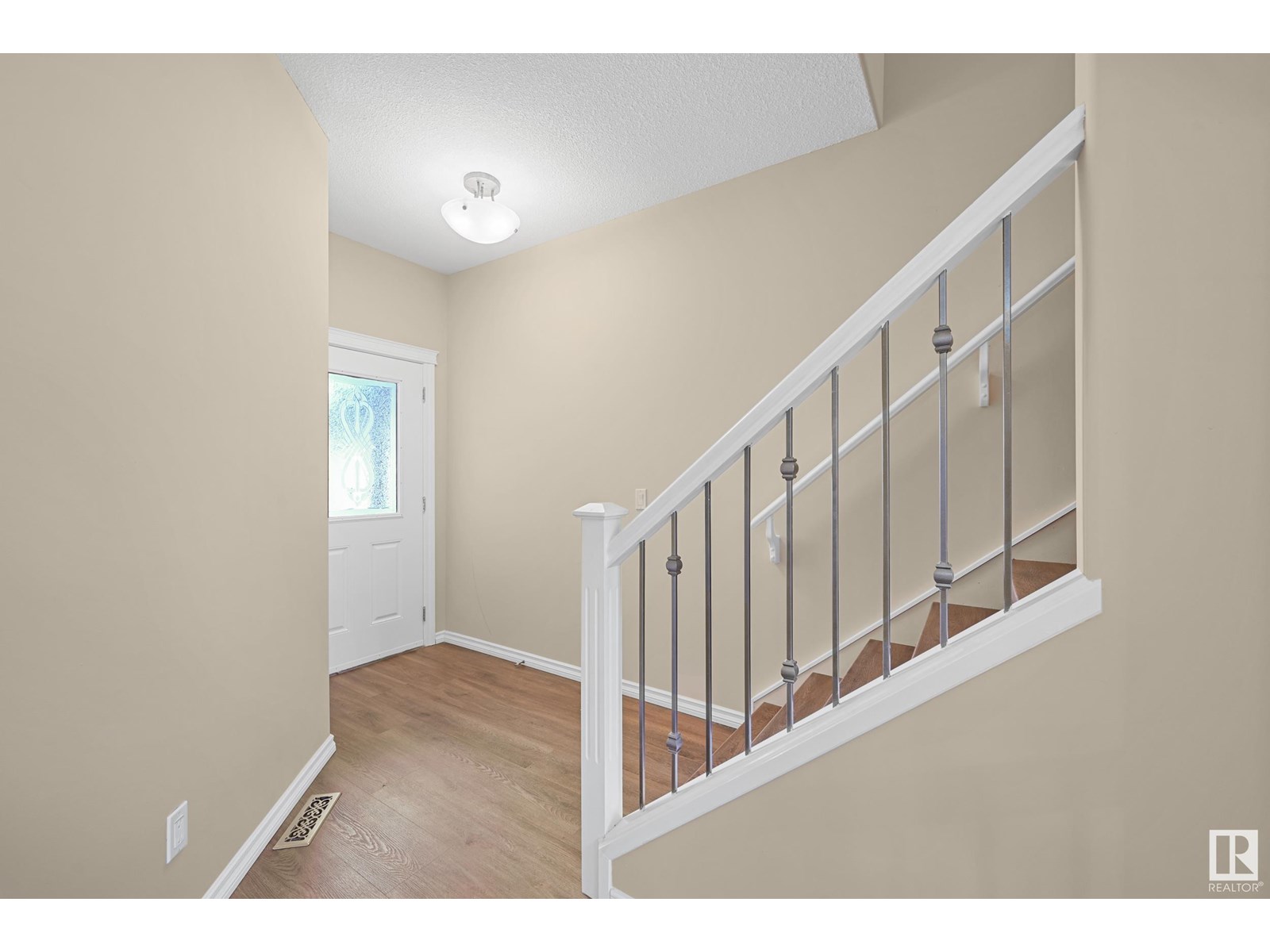 11544 11 Av Sw, Edmonton, Alberta  T6W 1W8 - Photo 3 - E4450281