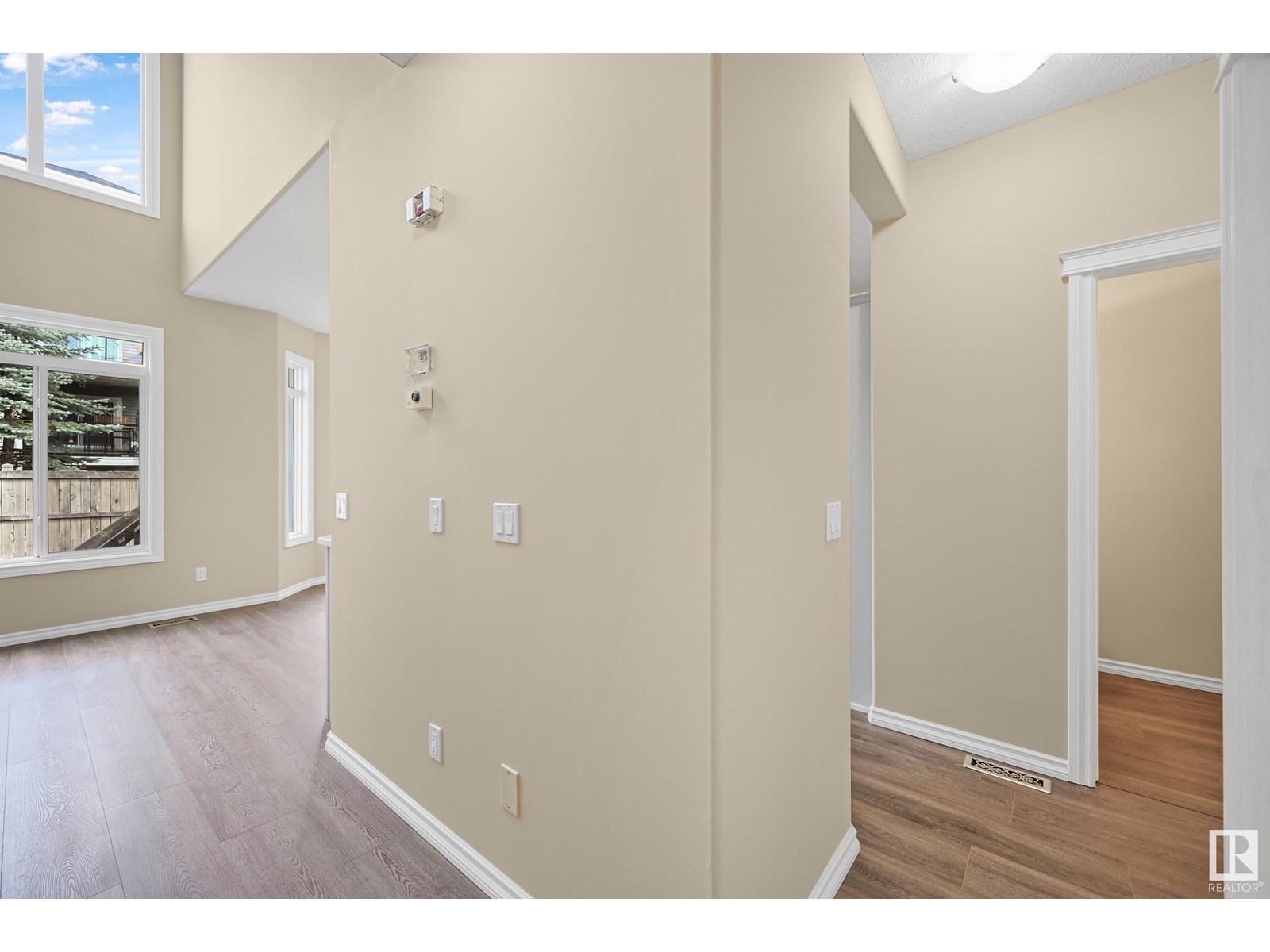 11544 11 Av Sw, Edmonton, Alberta  T6W 1W8 - Photo 4 - E4450281