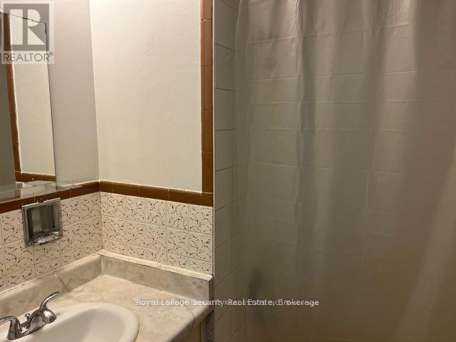 2 - 1746a Eglinton Avenue W, Toronto, Ontario  M6E 2H6 - Photo 14 - W12314600
