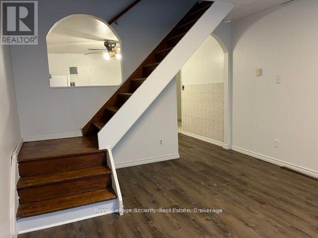 2 - 1746a Eglinton Avenue W, Toronto, Ontario  M6E 2H6 - Photo 7 - W12314600