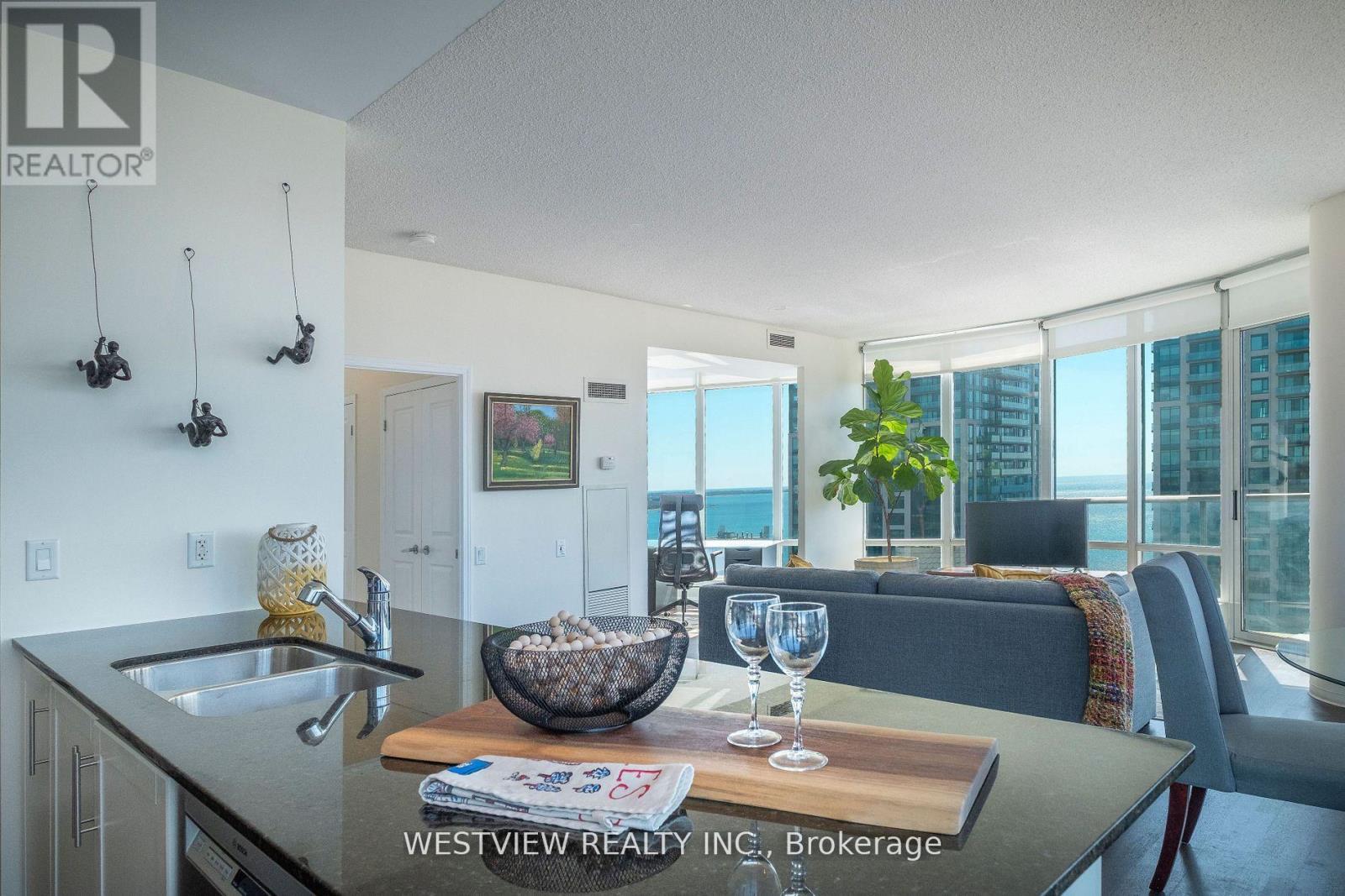 2610 - 15 Windermere Avenue, Toronto, Ontario  M6S 5A2 - Photo 15 - W12314629