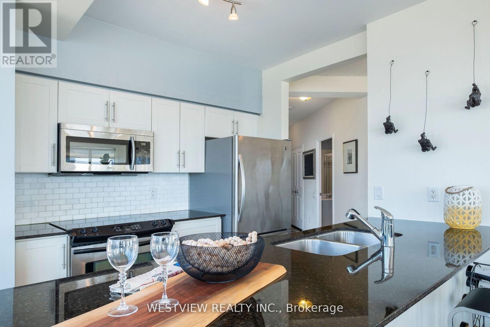2610 - 15 Windermere Avenue, Toronto, Ontario  M6S 5A2 - Photo 16 - W12314629