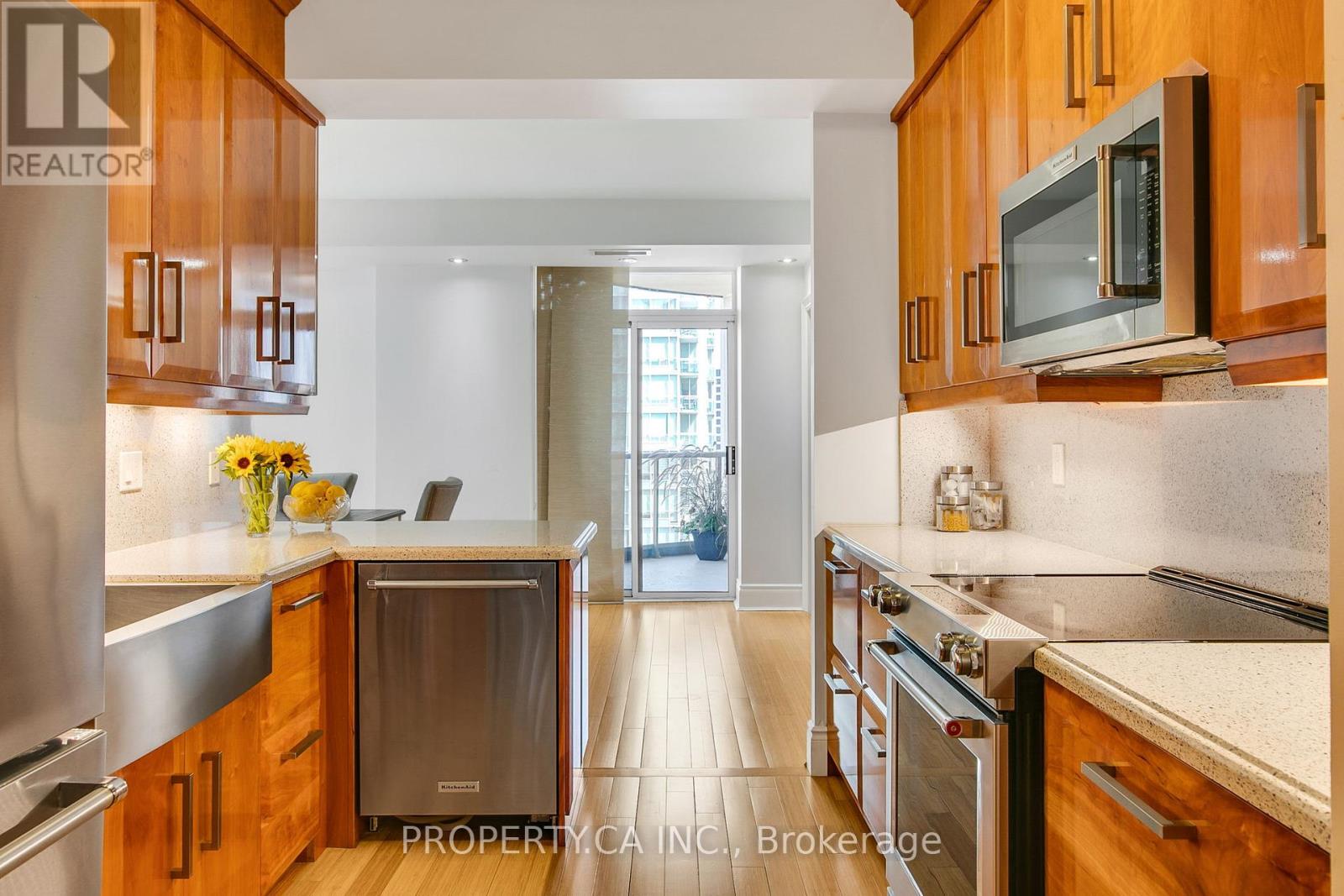 2804 - 3880 Duke Of York Boulevard, Mississauga, Ontario  L5B 4M7 - Photo 17 - W12314647