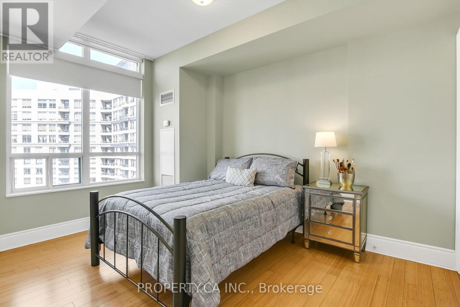 2804 - 3880 Duke Of York Boulevard, Mississauga, Ontario  L5B 4M7 - Photo 29 - W12314647