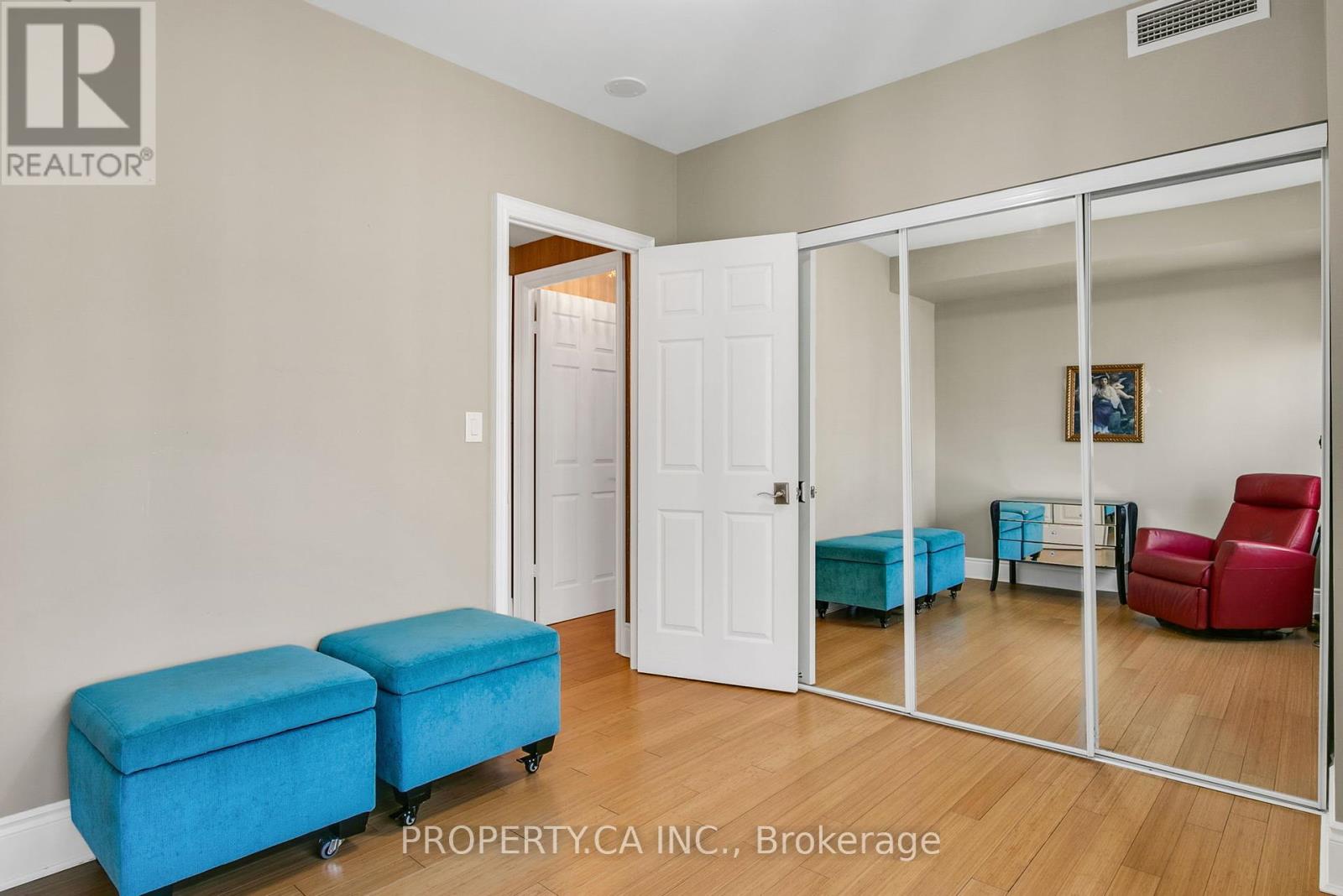 2804 - 3880 Duke Of York Boulevard, Mississauga, Ontario  L5B 4M7 - Photo 32 - W12314647