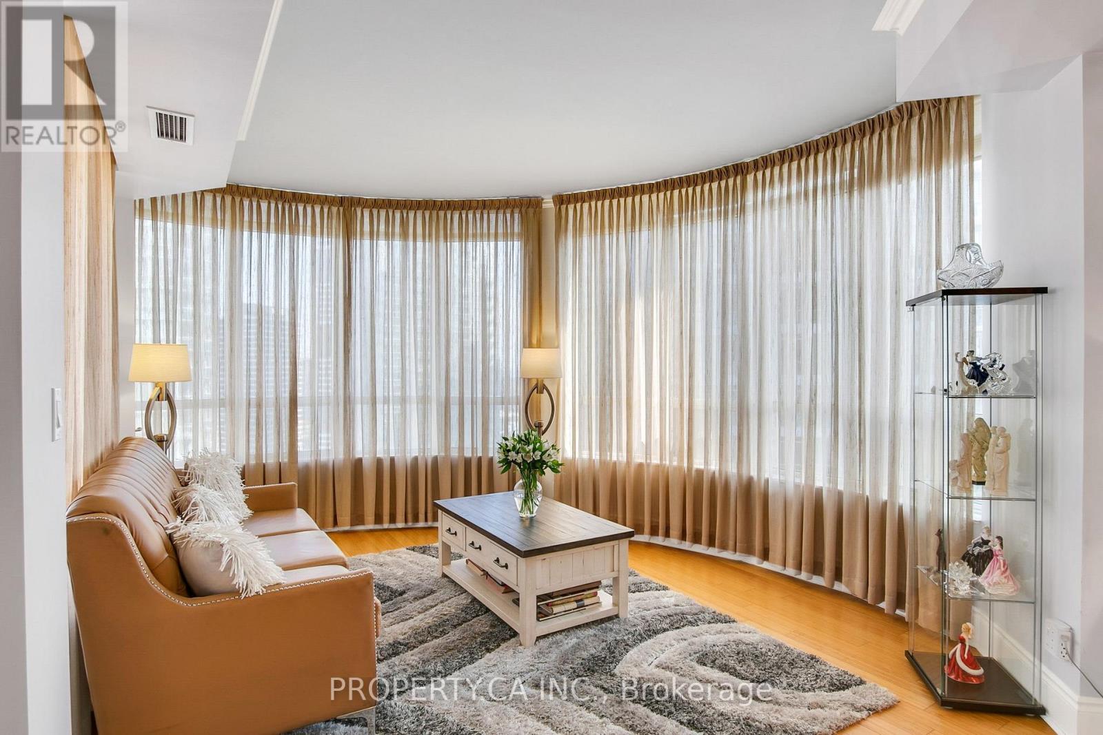 2804 - 3880 Duke Of York Boulevard, Mississauga, Ontario  L5B 4M7 - Photo 9 - W12314647