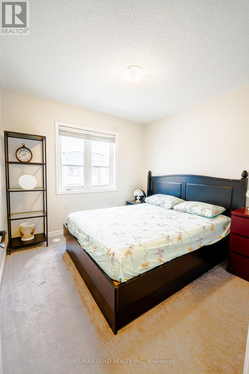 8 Metro Crescent, Brampton, Ontario  L7A 4P2 - Photo 29 - W12314662