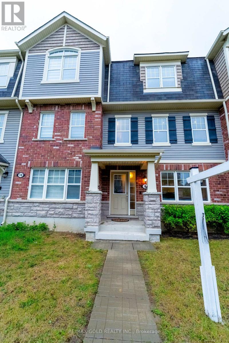 8 Metro Crescent, Brampton, Ontario  L7A 4P2 - Photo 3 - W12314662