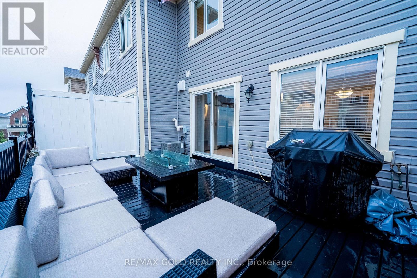 8 Metro Crescent, Brampton, Ontario  L7A 4P2 - Photo 31 - W12314662