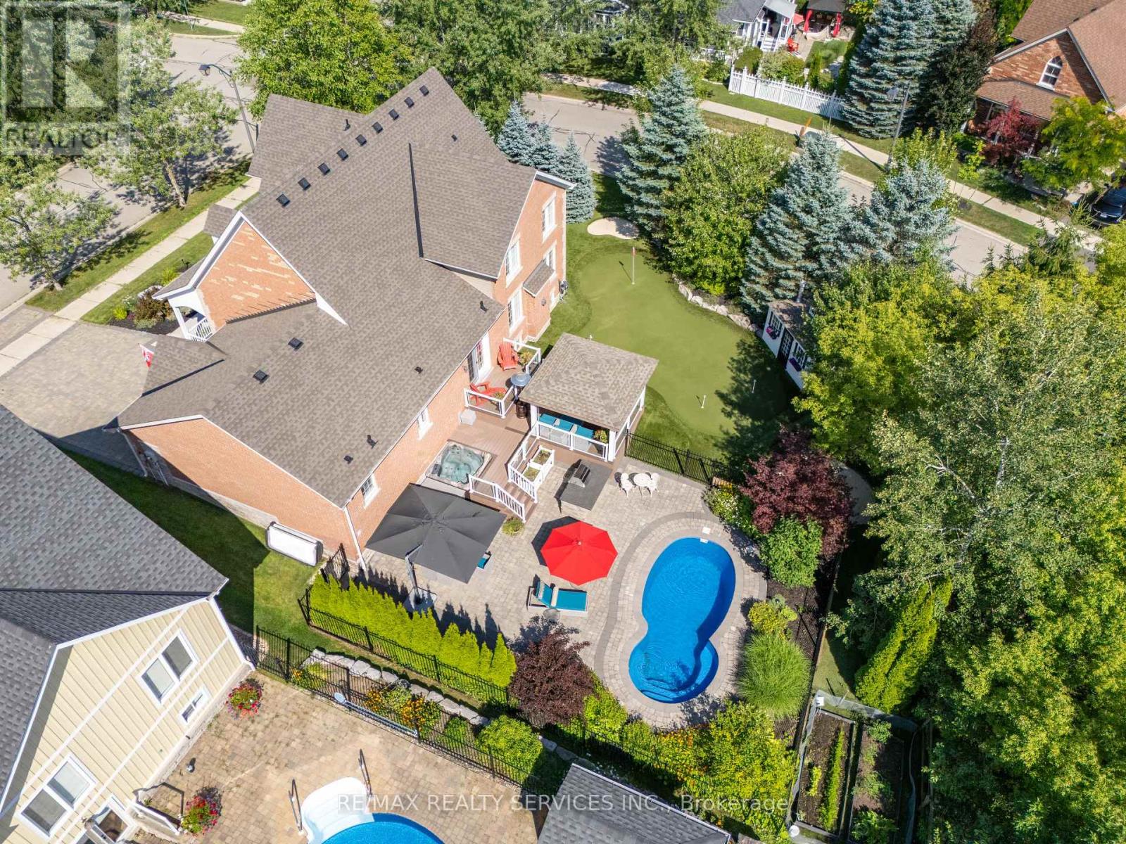 68 North Riverdale Drive, Caledon (Inglewood), Ontario  L7C 3K3 - Photo 4 - W12314691